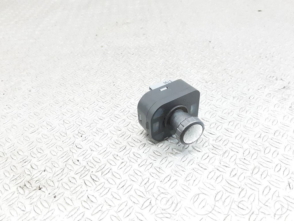 Volkswagen Phaeton Wing mirror switch 