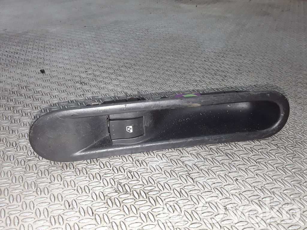 Renault Espace IV Electric window control switch 