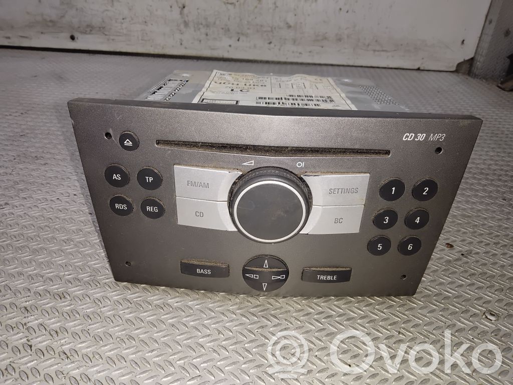 Opel Zafira B Panel / Radioodtwarzacz CD/DVD/GPS
