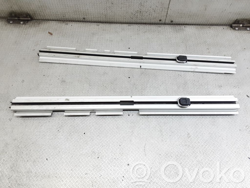 BMW 5 F10 F11 Altro elemento di rivestimento bagagliaio/baule 