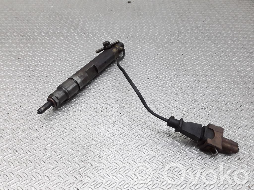 Volkswagen Golf III Injector combustibil 