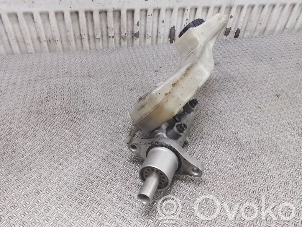 Mazda 3 I Master brake cylinder 