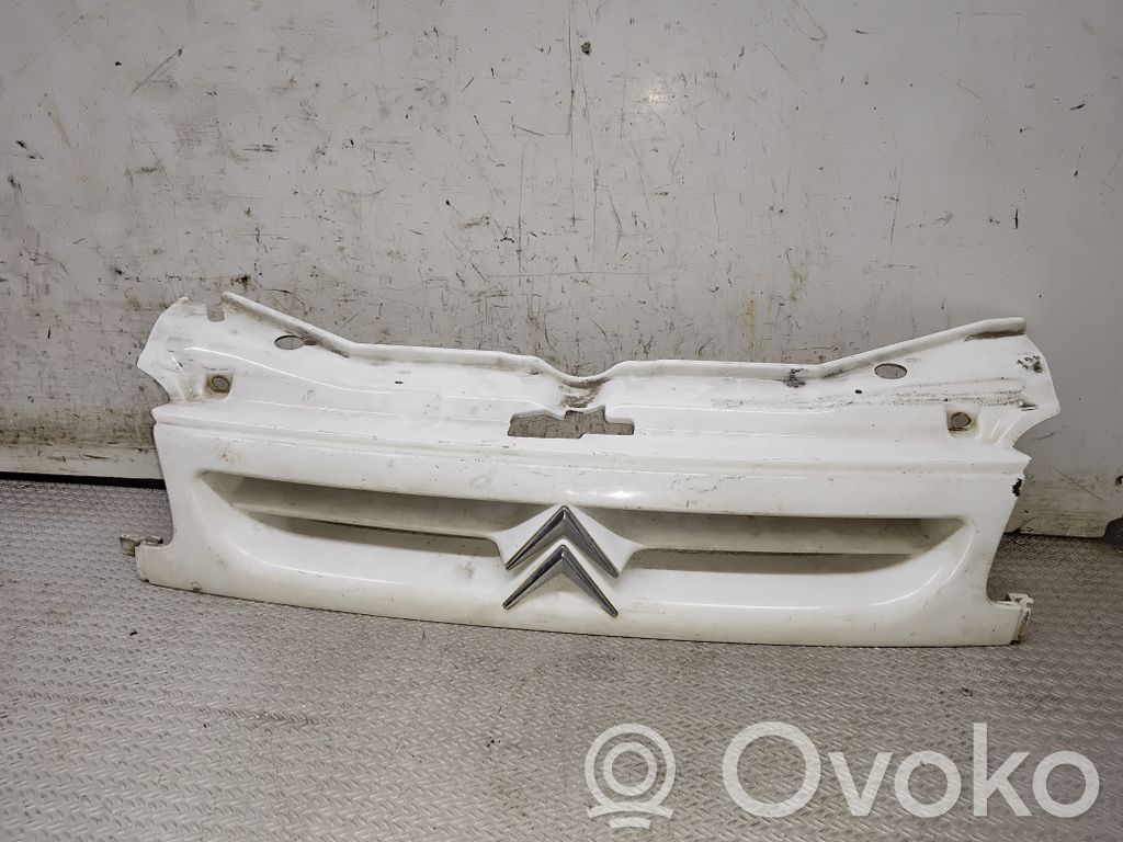 Citroen Berlingo Front bumper upper radiator grill 