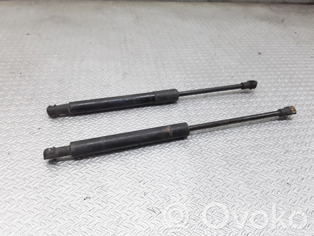 BMW 5 E39 Front bonnet/hood damper/strut 