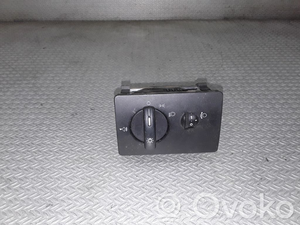 Ford Fiesta Light switch 