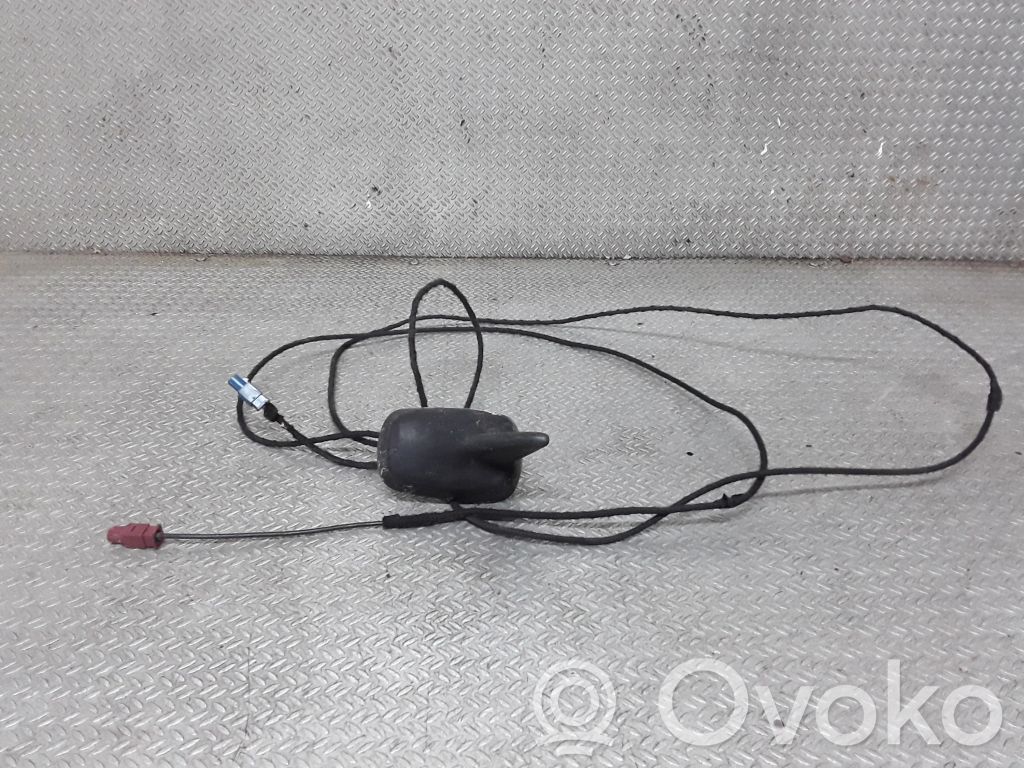 Audi A6 S6 C6 4F GPS-pystyantenni 