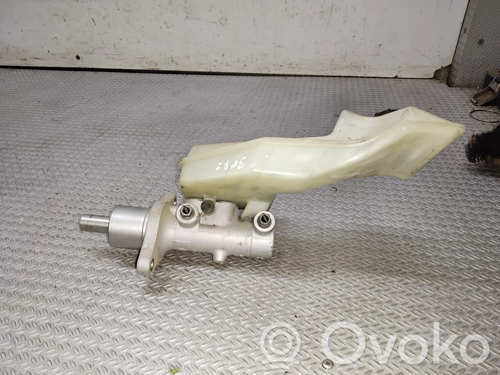 Mazda 3 I Master brake cylinder 