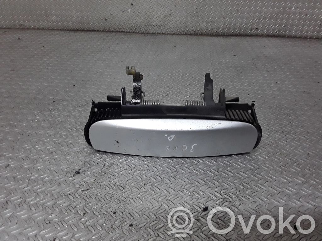Manecilla externa puerta trasera   4B0839885