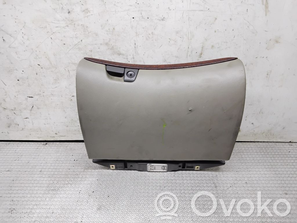 Volvo V70 Juego guantera 