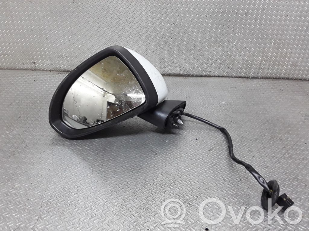 Front door electric wing mirror   E1020873