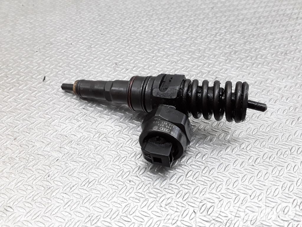 Injector combustibil   038130073F
