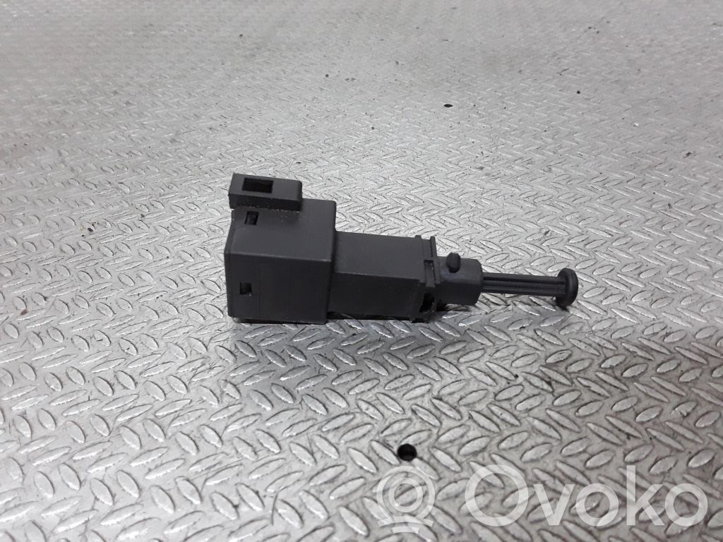 Interruptor sensor del pedal de freno   K03W009AKN