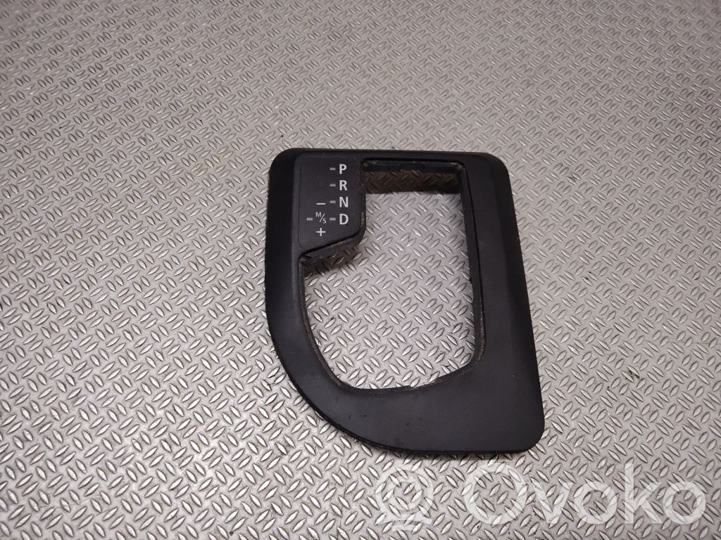 BMW 5 E60 E61 Pavarų perjungimo svirties apdaila (plastikinė) 
