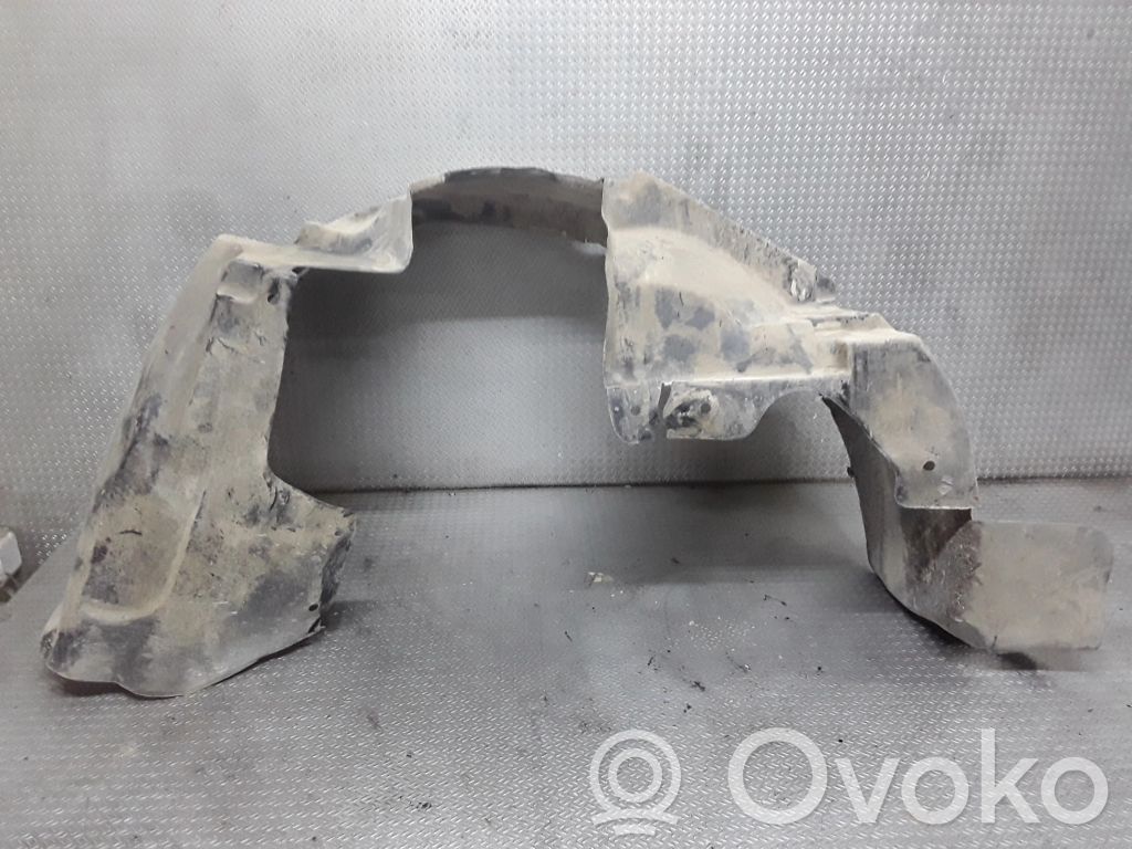 Front wheel arch liner splash guards