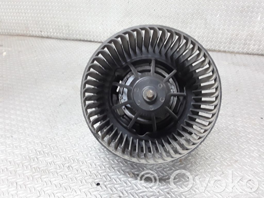 Land Rover Freelander Pečiuko ventiliatorius/ putikas 