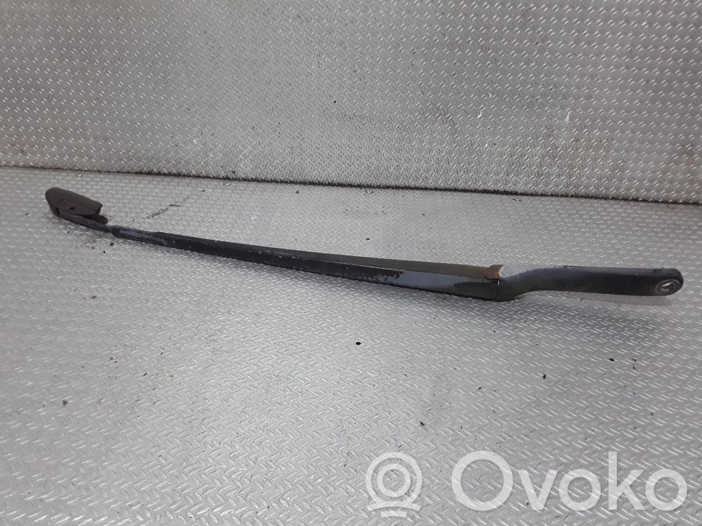BMW X5 E53 Front wiper blade arm 