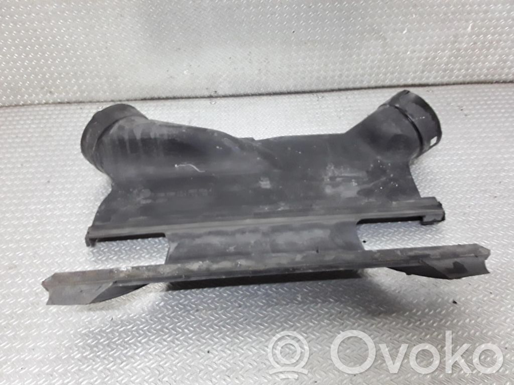 Air intake duct part   7785738