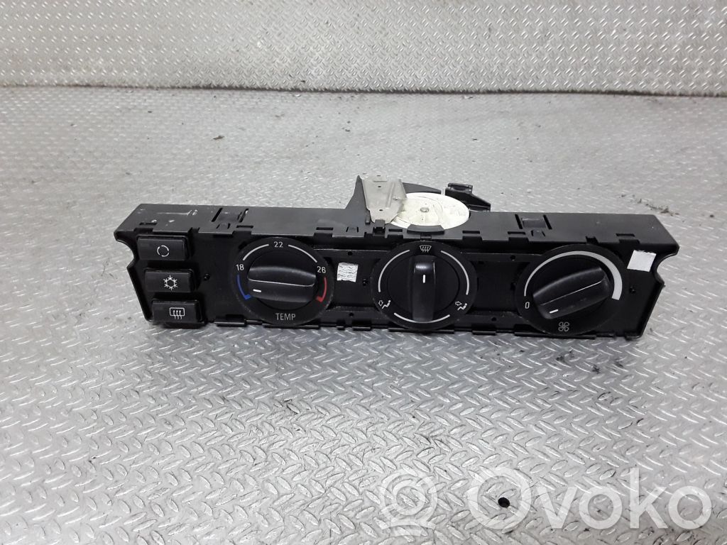 BMW 5 E39 Climate control unit 