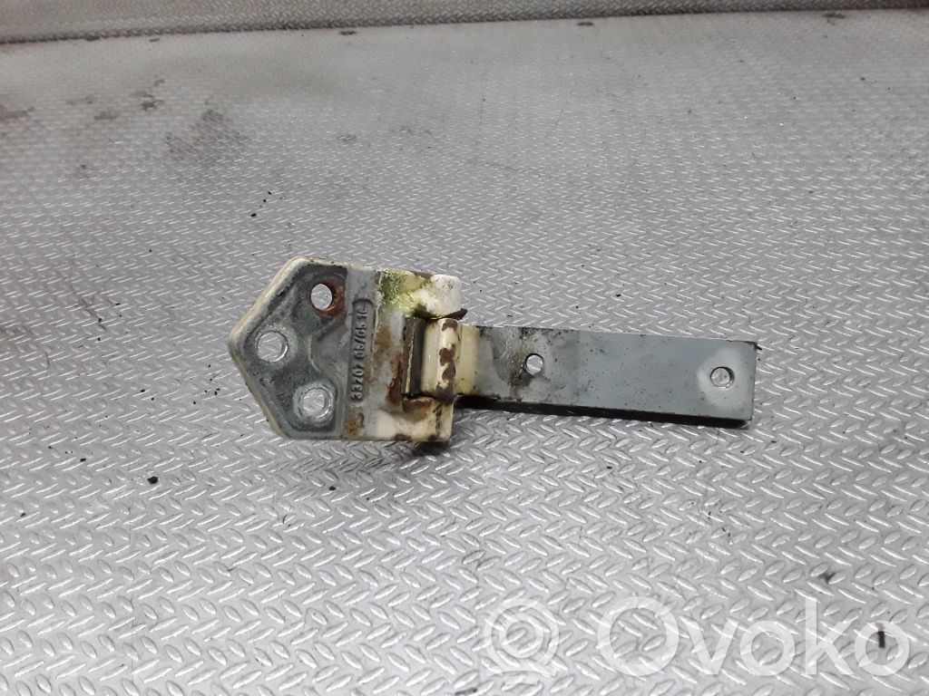 Loading door upper hinge   2K0827151B