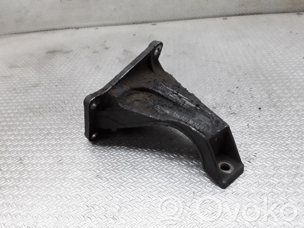 BMW 3 E46 Engine mounting bracket 