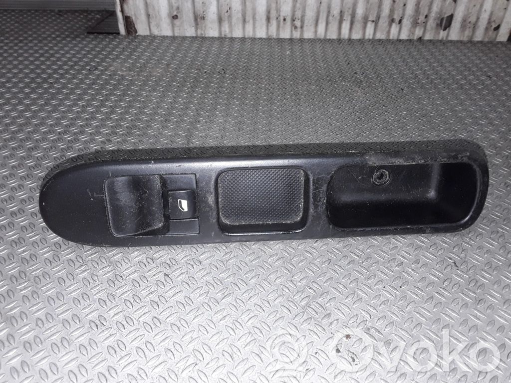 Electric window control switch   96351625XT
