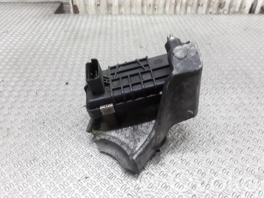 Volkswagen Touareg I Activador/motor del colector de admisión 