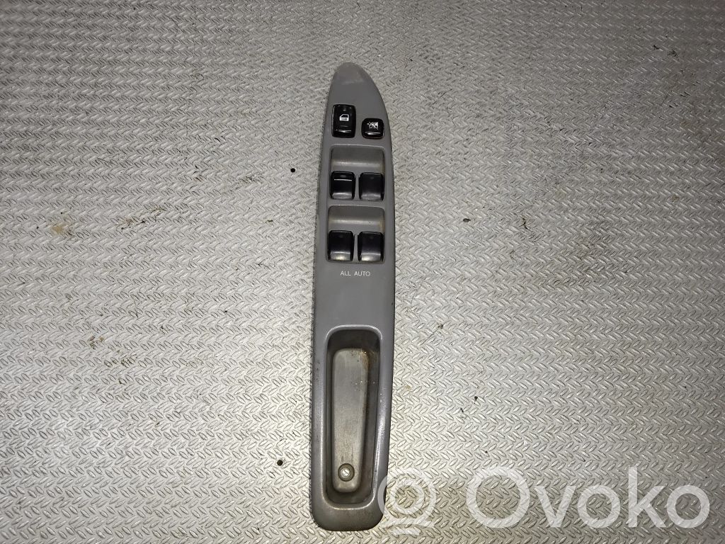 Toyota Avensis Verso Interruptor del elevalunas eléctrico 