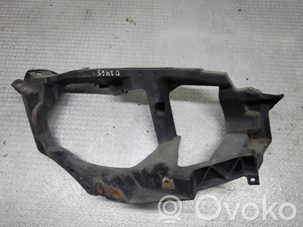 Mitsubishi Colt Headlight/headlamp mounting bracket 