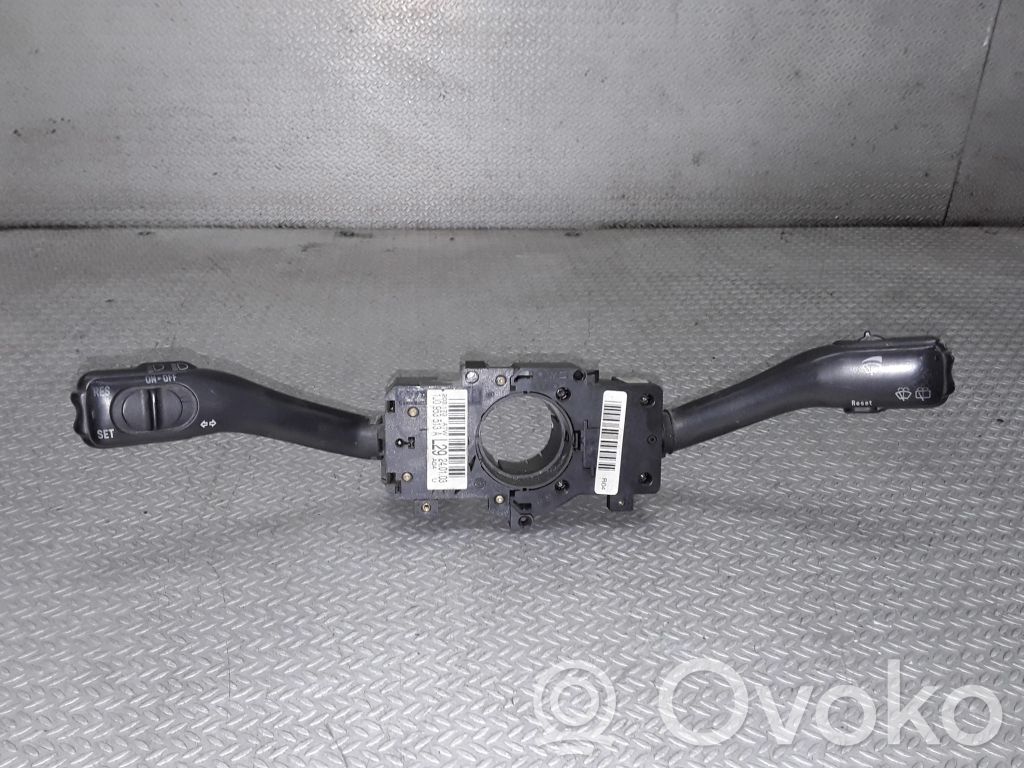 Volkswagen PASSAT B5.5 Commodo, commande essuie-glace/phare 