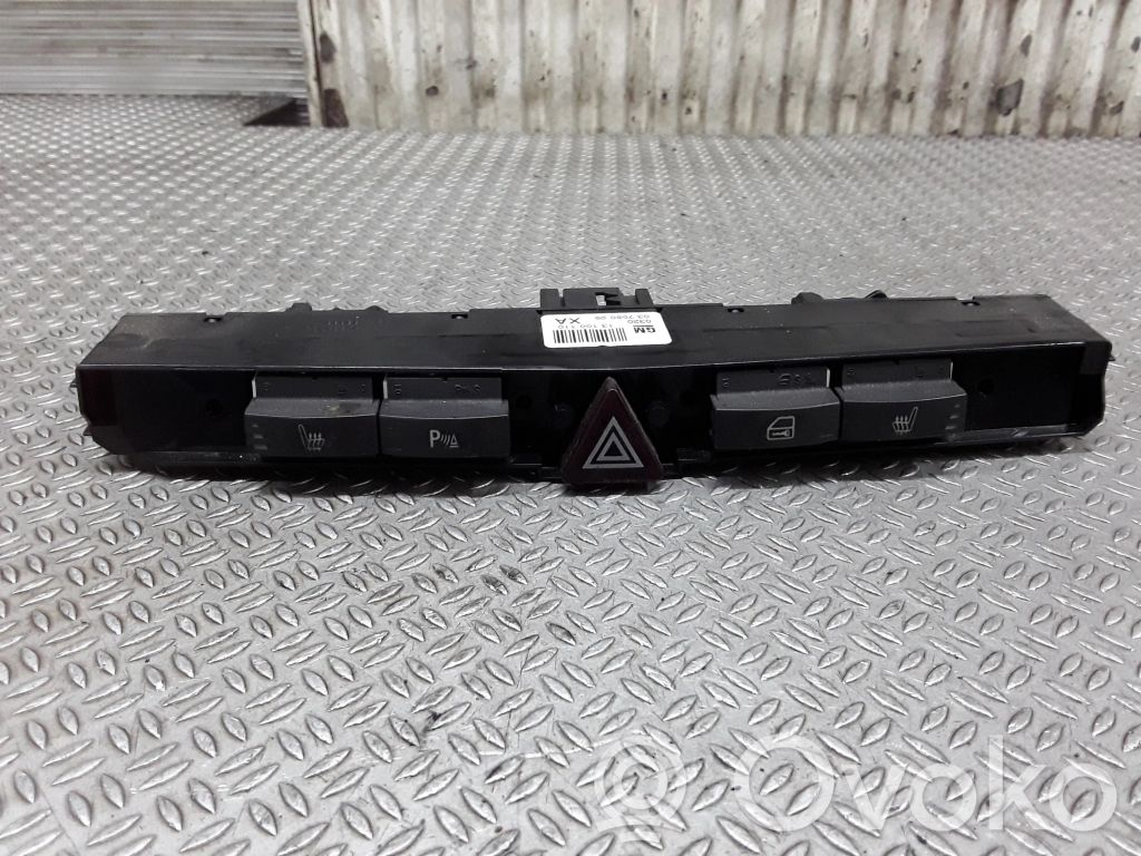 Hazard light switch   13100110