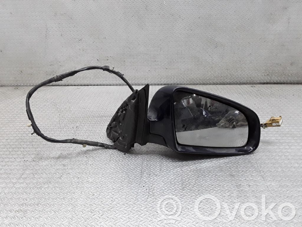 Audi A4 S4 B6 8E 8H Front door electric wing mirror 