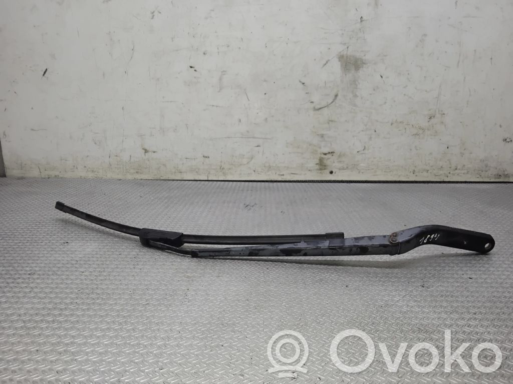 Windshield/front glass wiper blade   24016975