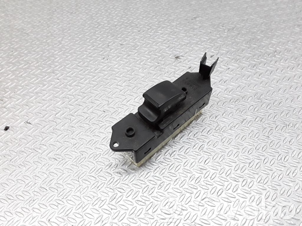 Mitsubishi Grandis Electric window control switch 