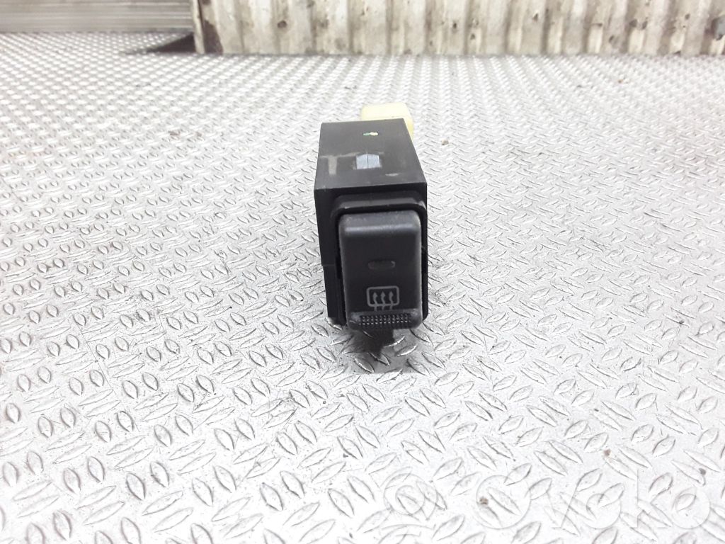 Chrysler PT Cruiser Windscreen/window heater switch 