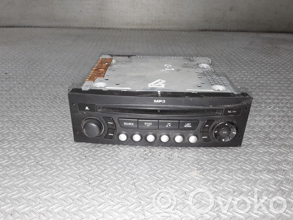 Radio / CD-Player / DVD-Player / Navigation   96643698XT