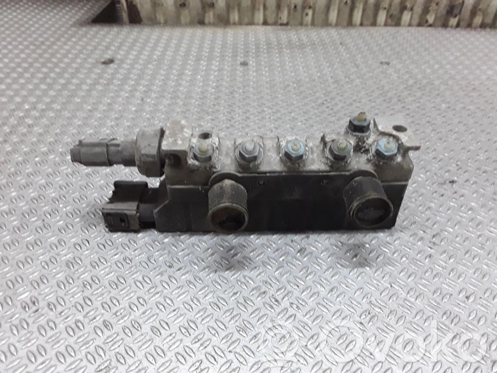 Mercedes-Benz S W220 Bloc supape suspensie pneumatică