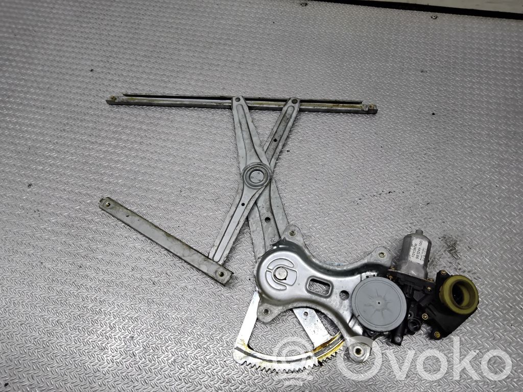Toyota Corolla Verso AR10 Takaoven ikkunan nostin moottorilla 