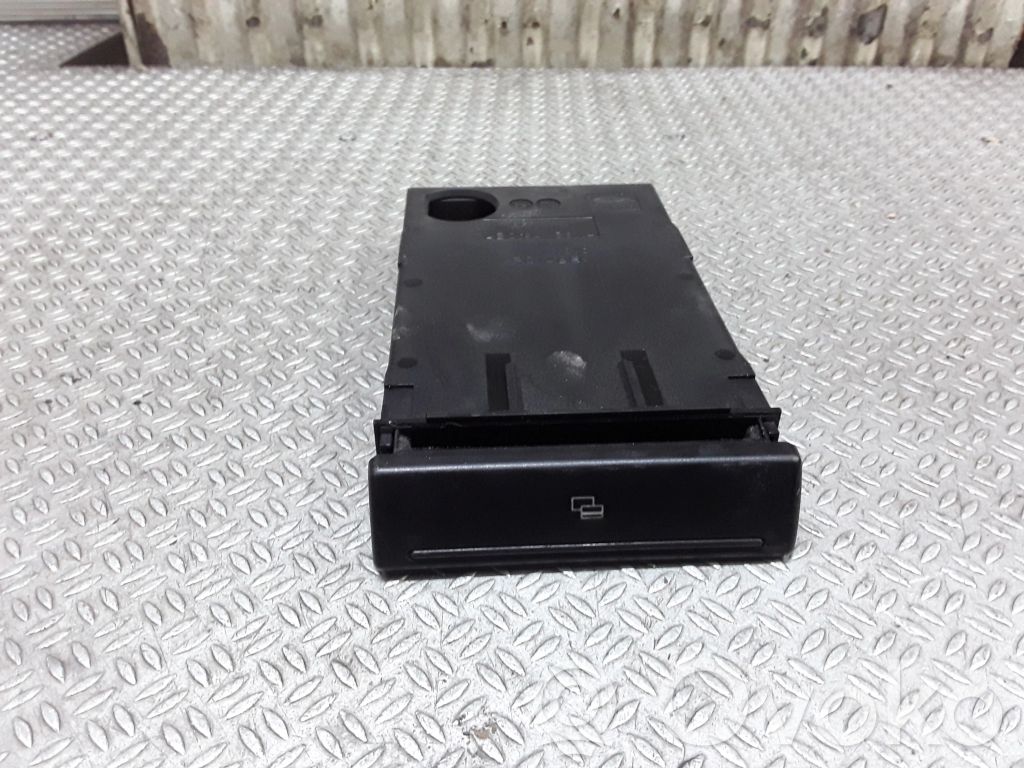 Dashboard storage box/compartment   4B0941561A