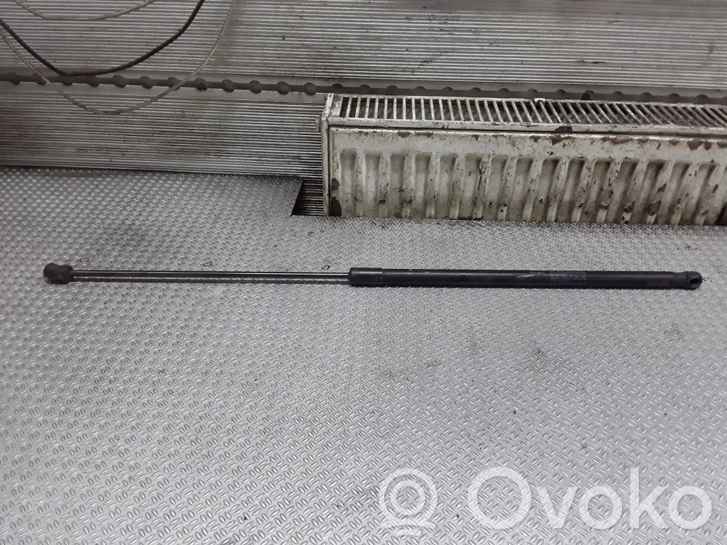Volvo V50 Dzinēja pārsega amortizators 