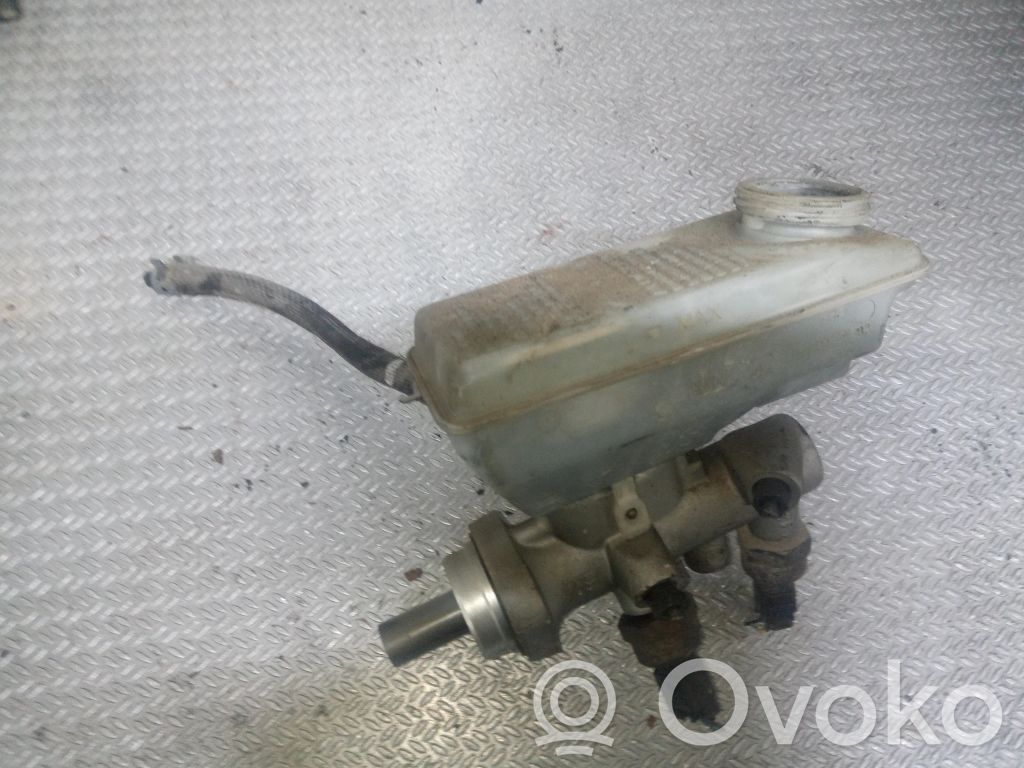 Główny cylinder hamulca   7M3611303