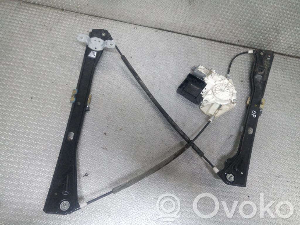 Volkswagen Golf V Regulador de puerta delantera con motor