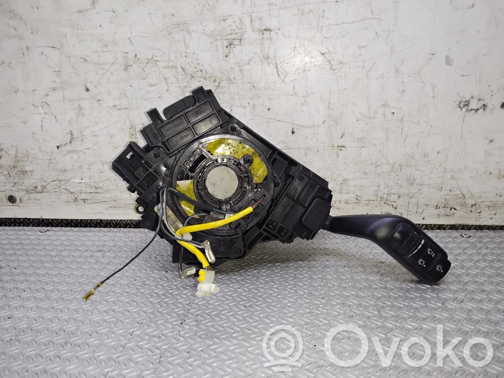 Interruptor/palanca de limpiador de luz de giro   6C1T6475AB
