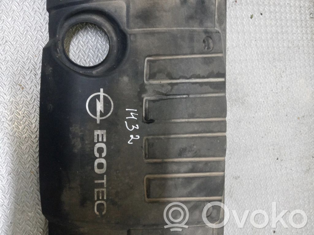 Opel Meriva A Couvercle cache moteur 