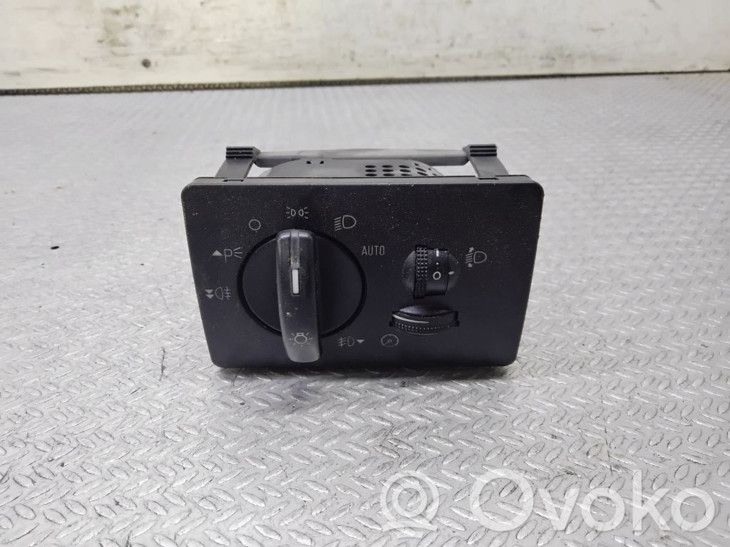 Ford Focus Light switch 