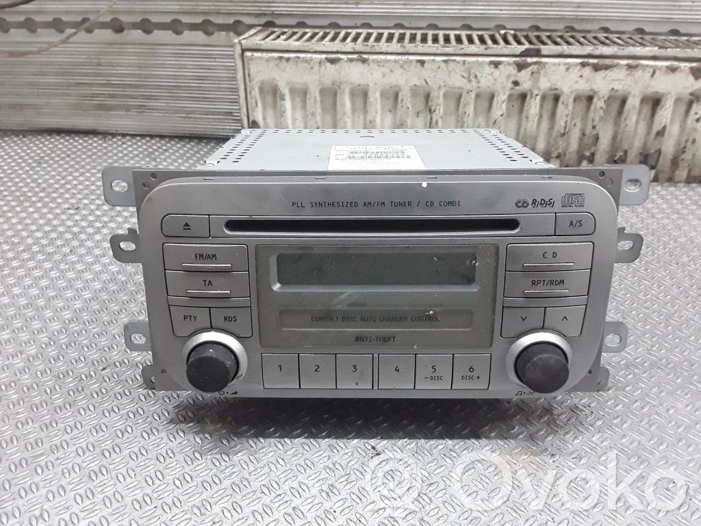 Suzuki Liana Panel / Radioodtwarzacz CD/DVD/GPS 