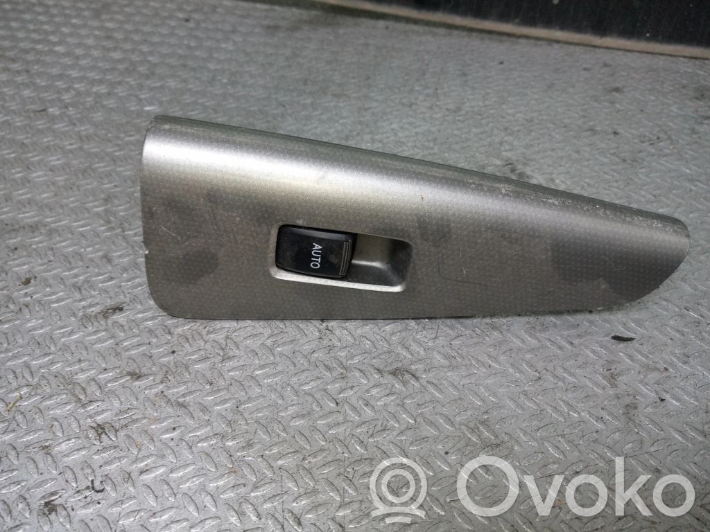 Toyota Corolla Verso E121 Electric window control switch 