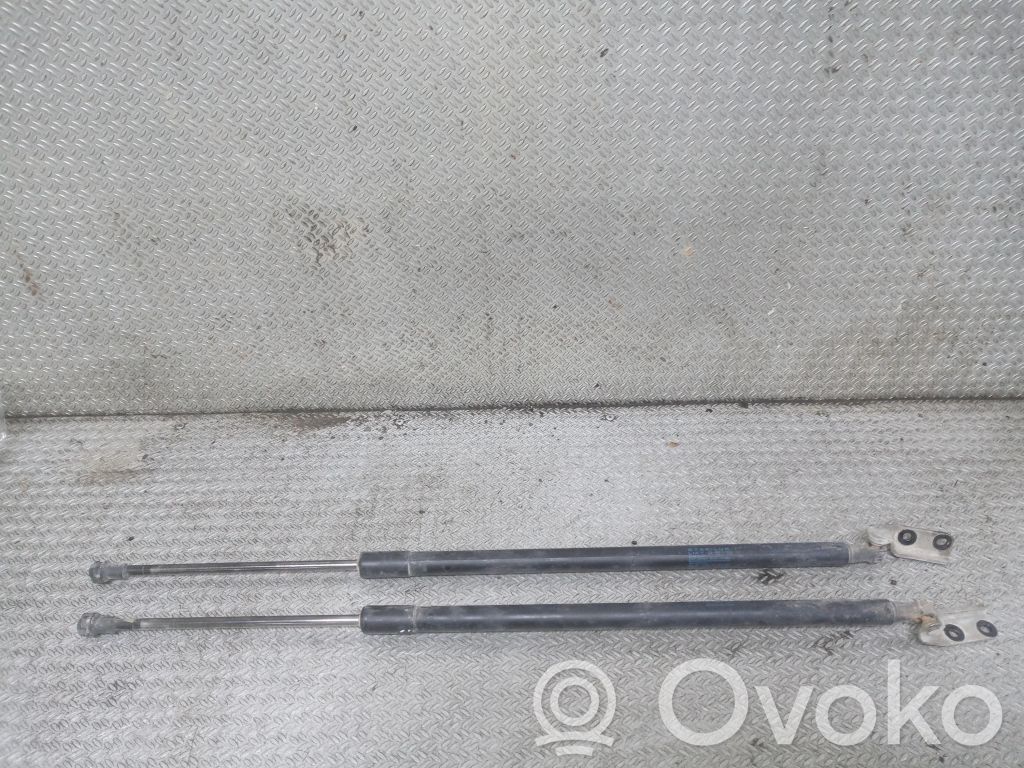 Nissan Note (E11) Tailgate/trunk strut/damper 