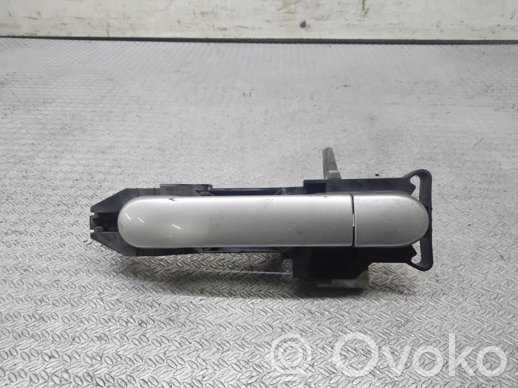Nissan Note (E11) Manecilla externa puerta trasera 