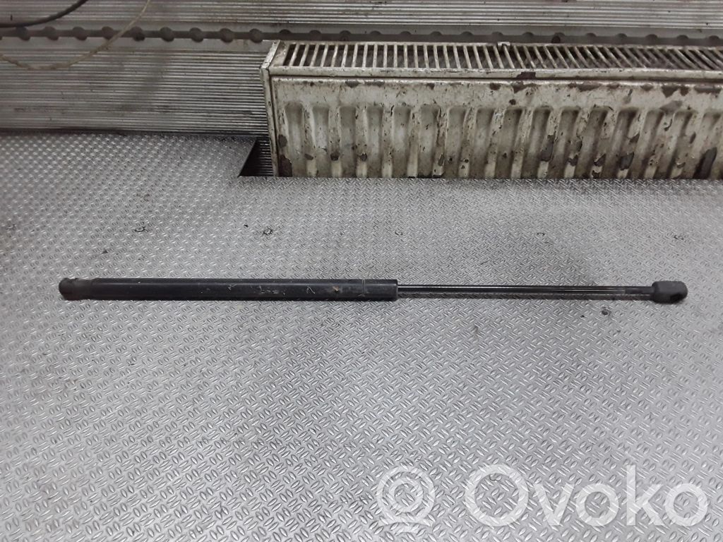 Amortiguador/puntal del maletero/compartimento de carga   3M51R406A10AB