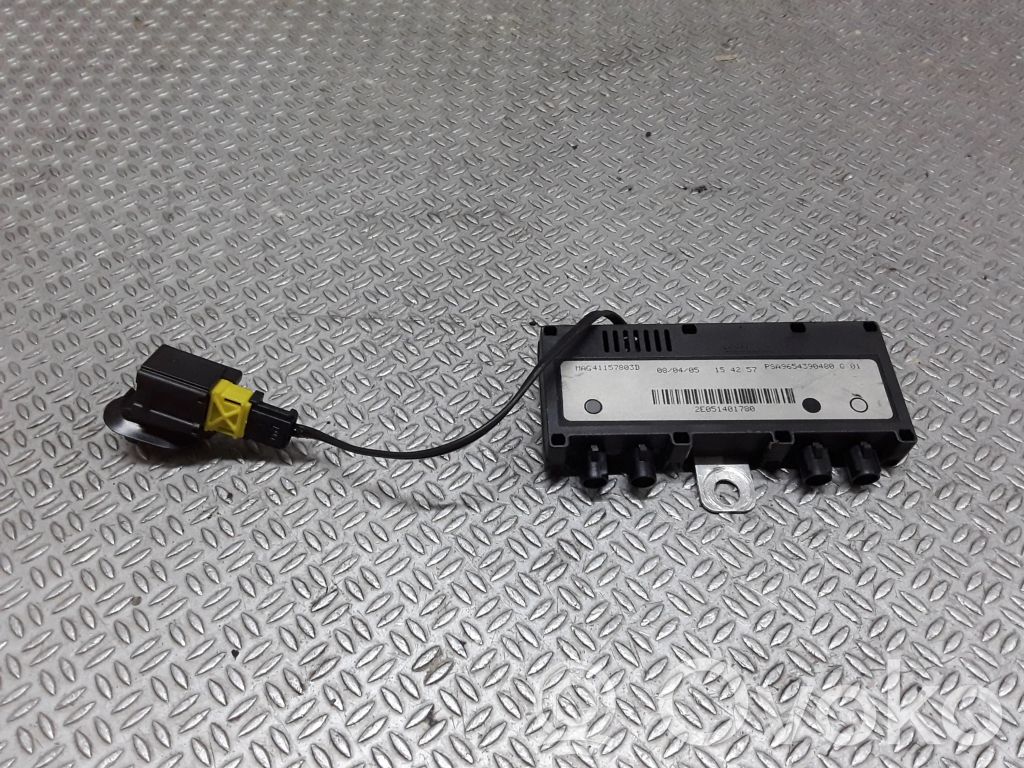 Peugeot 407 Amplificator antenă aeriană 